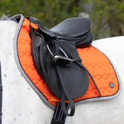 Zadeldek QHP Eldorado Oranje -Rij Gerei Verkoop zadeldek qhp eldorado oranje 1500x1500 101841