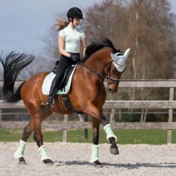 Zadeldek QHP Tie Dye Lichtgroen -Rij Gerei Verkoop zadeldek qhp tie dye lichtgroen 1500x1500 139499