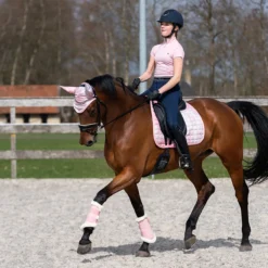 Zadeldek QHP Tie Dye Lichtroze -Rij Gerei Verkoop zadeldek qhp tie dye lichtroze 1500x1500 139491