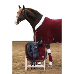 Zadeldek SKØL Bror Rood 12 Zadeldek SKØL Bror Rood -Rij Gerei Verkoop zadeldek skol bror rood 1500x1500 124054